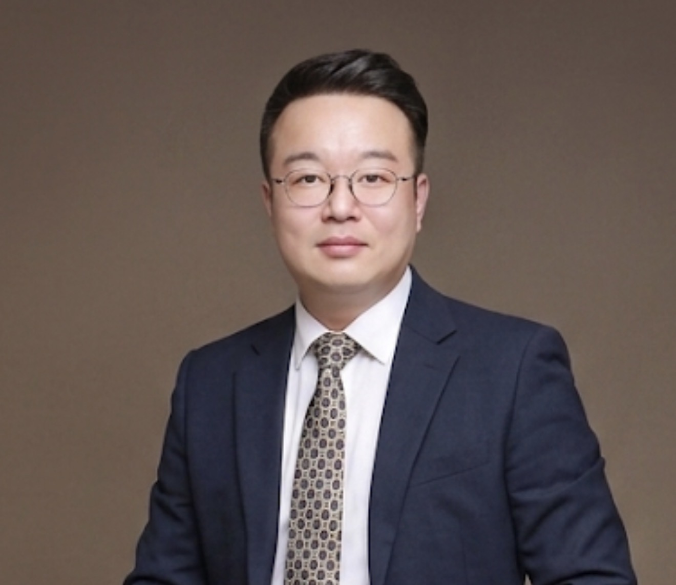 대표이사 강민준